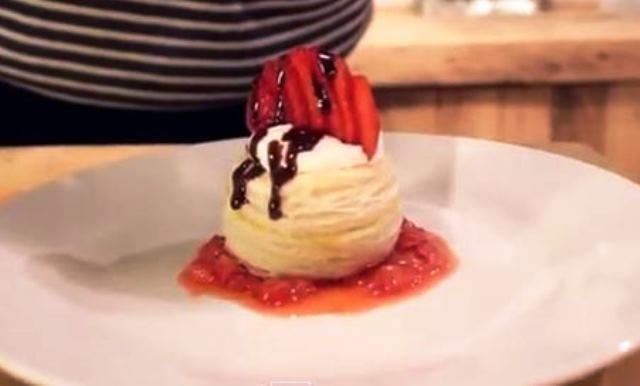 Video recept: Lisnato tijesto sa jagodama