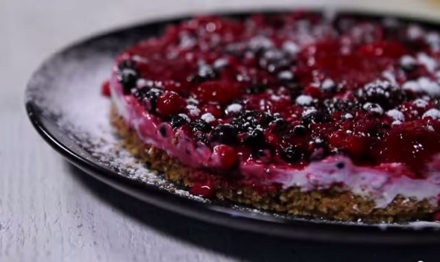 Video recept: Brzinski cheesecake sa šumskim voćem