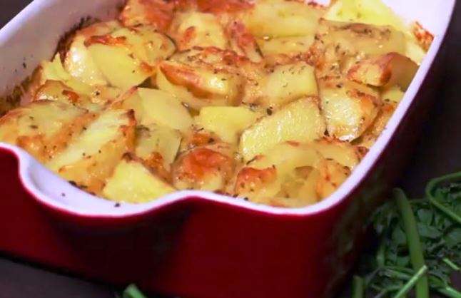 Video recept: Krumpir s parmezanom
